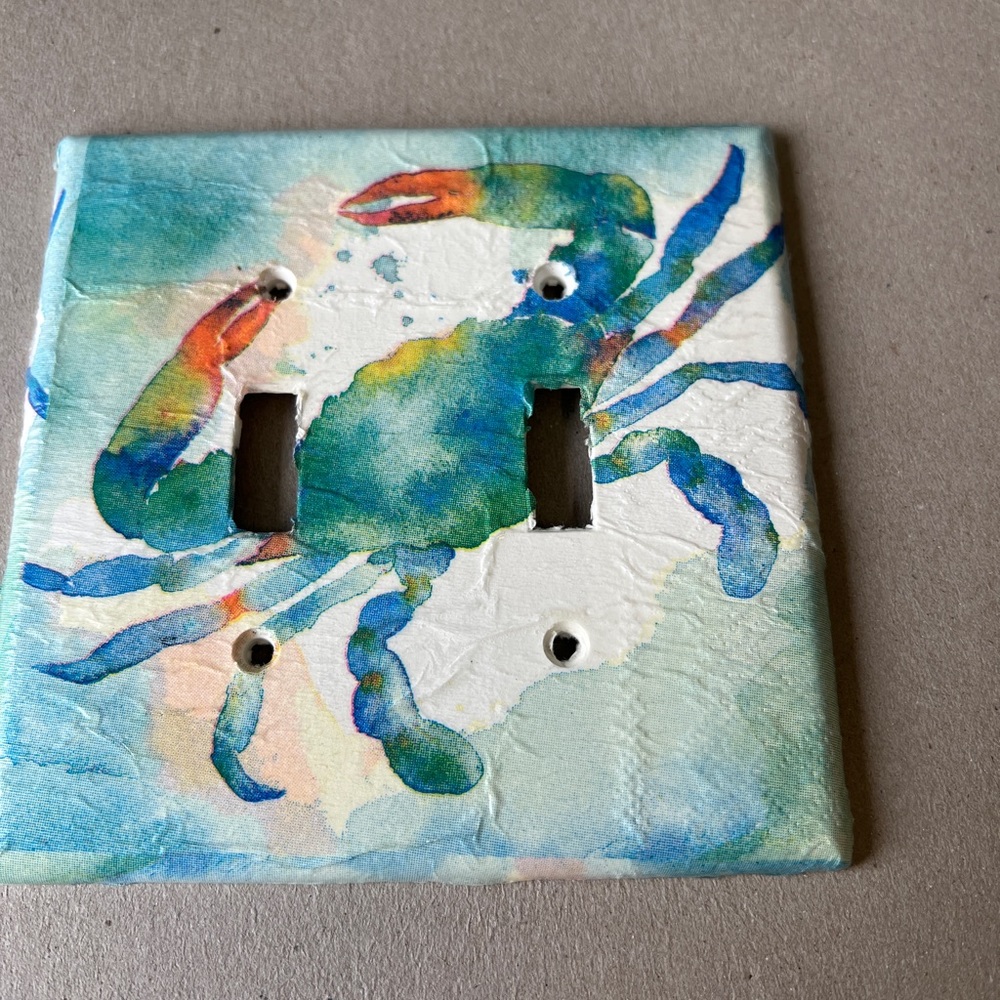 Crab light switch cover